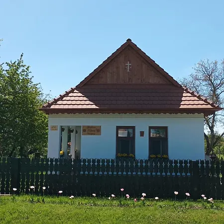 Tulipan Vendeghaz * Kosihy nad Iplom